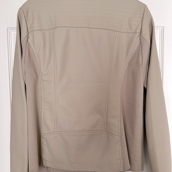 Small women’s tan faux leather jacket with cloth side detailing - Picture 6 of 6